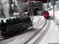 Trotzt Schnee rollt der Bahnverkehr. Trotzt Schnee rollt der Bahnverkehr.